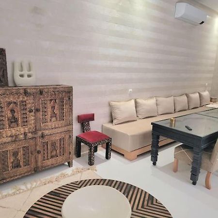 Riad Isahiac Avec Piscine En Exclusivite Marrakesch Exterior foto