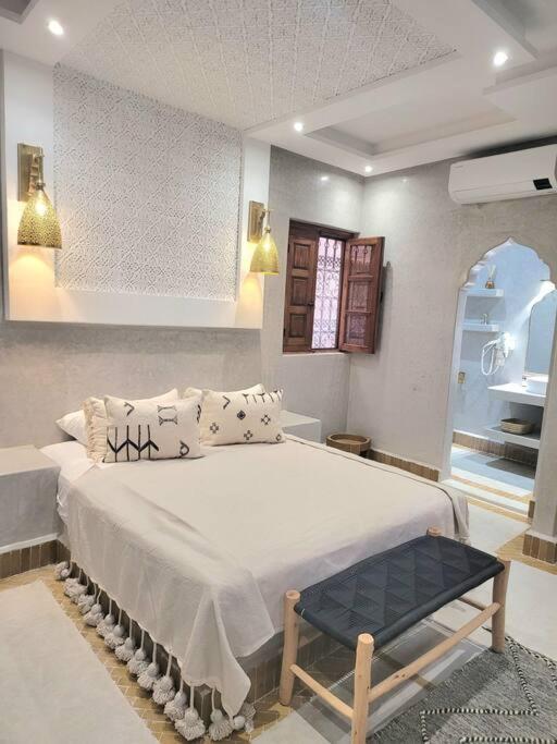 Riad Isahiac Avec Piscine En Exclusivite Marrakesch Exterior foto
