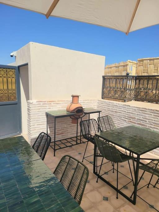 Riad Isahiac Avec Piscine En Exclusivite Marrakesch Exterior foto
