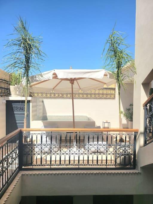 Riad Isahiac Avec Piscine En Exclusivite Marrakesch Exterior foto